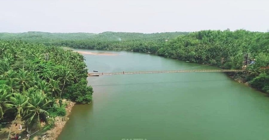 Cheroor hanging bridge